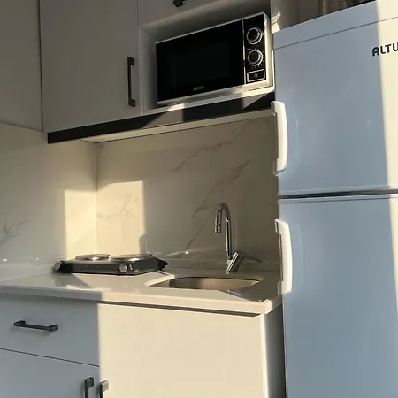 Lilia Homes Φετιγιέ